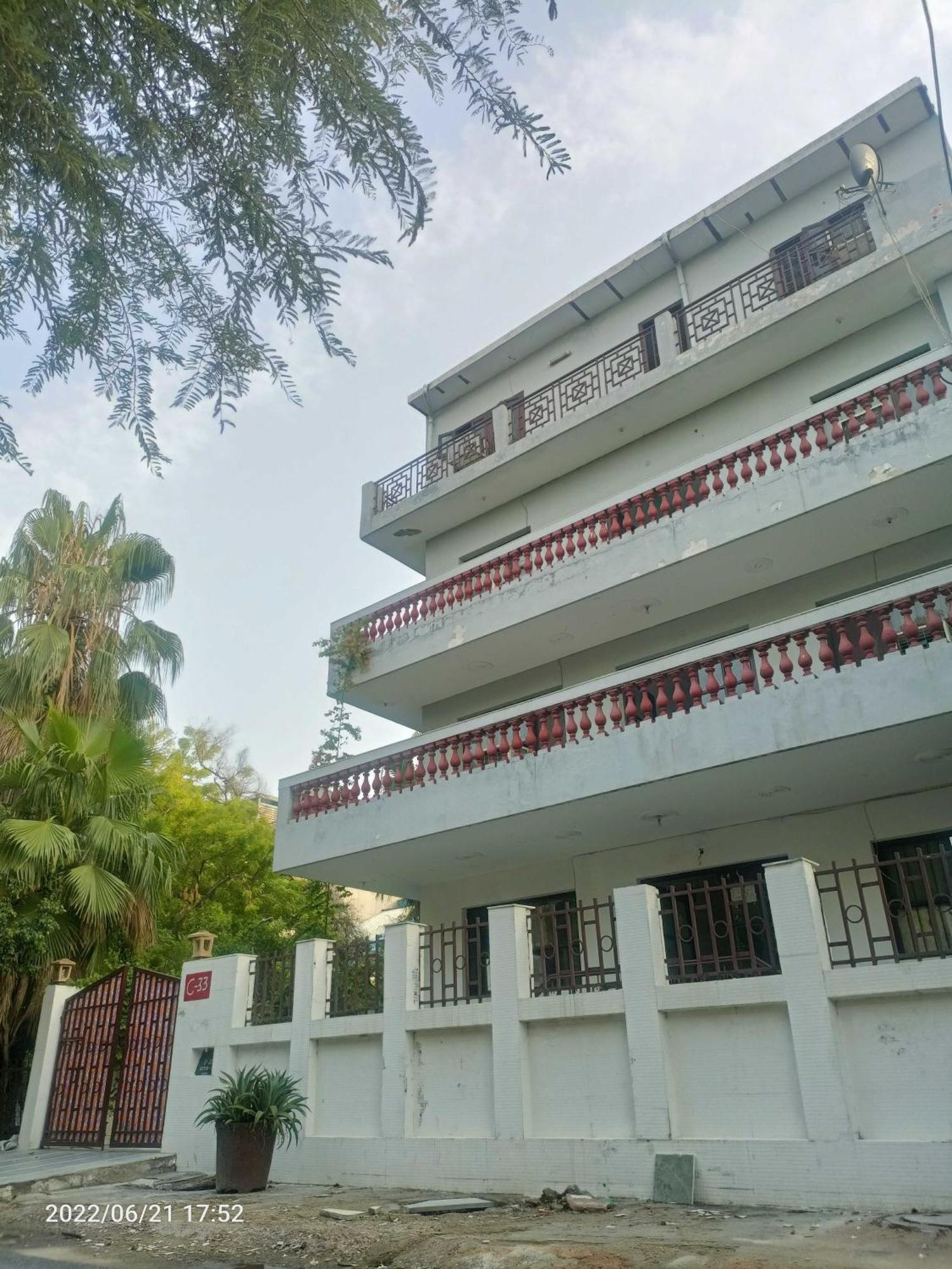 Hotel Oyo Metro View Residency Near Snow World Noida Zewnętrze zdjęcie